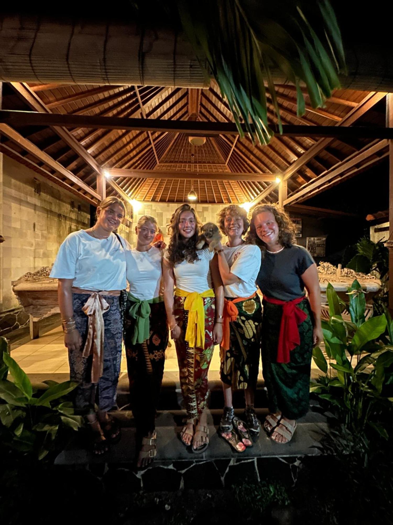 Lembongan Hostel Nusa Lembongan Buitenkant foto