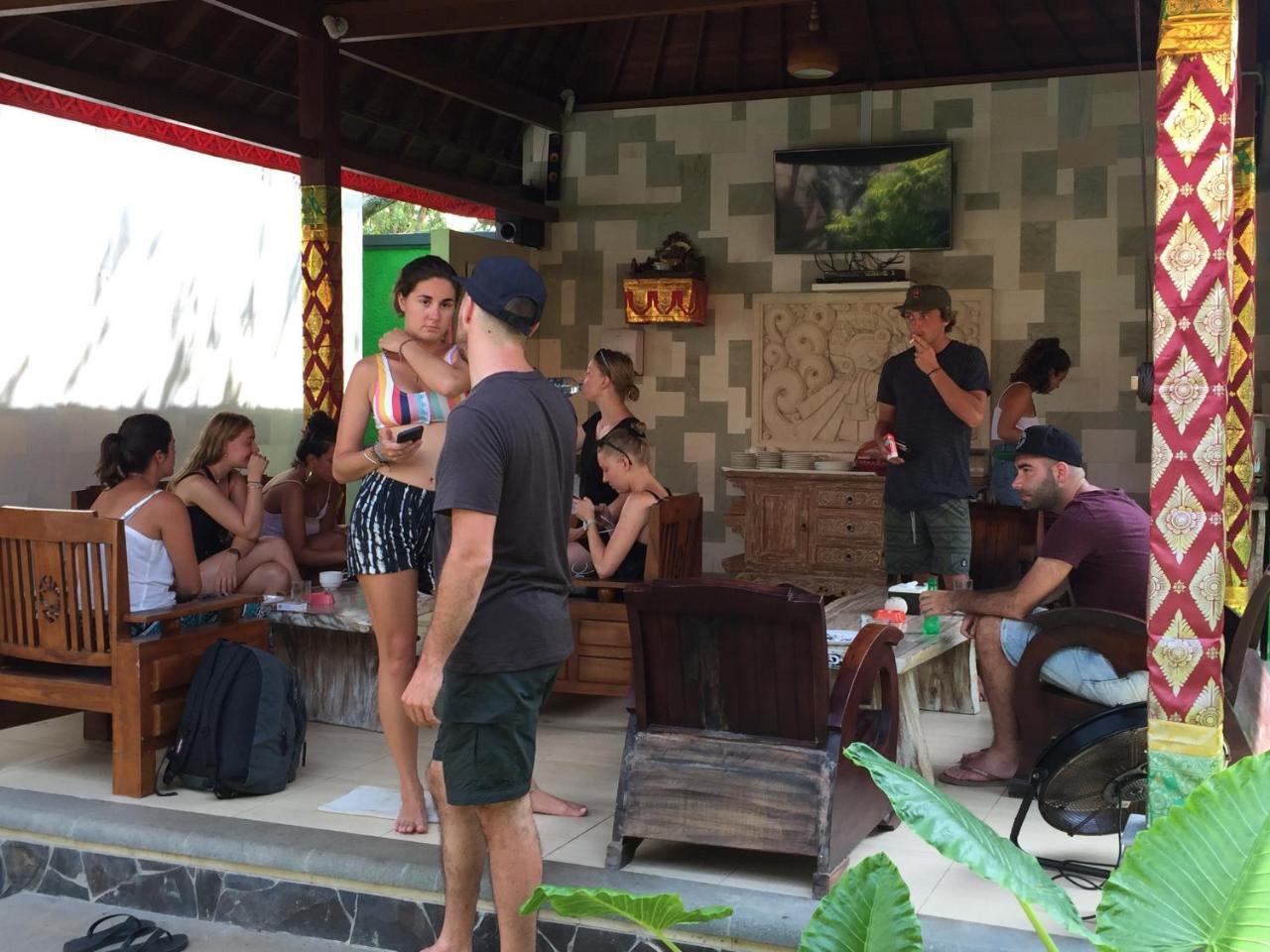 Lembongan Hostel Nusa Lembongan Buitenkant foto