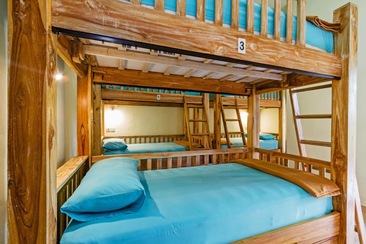 Lembongan Hostel Nusa Lembongan Buitenkant foto