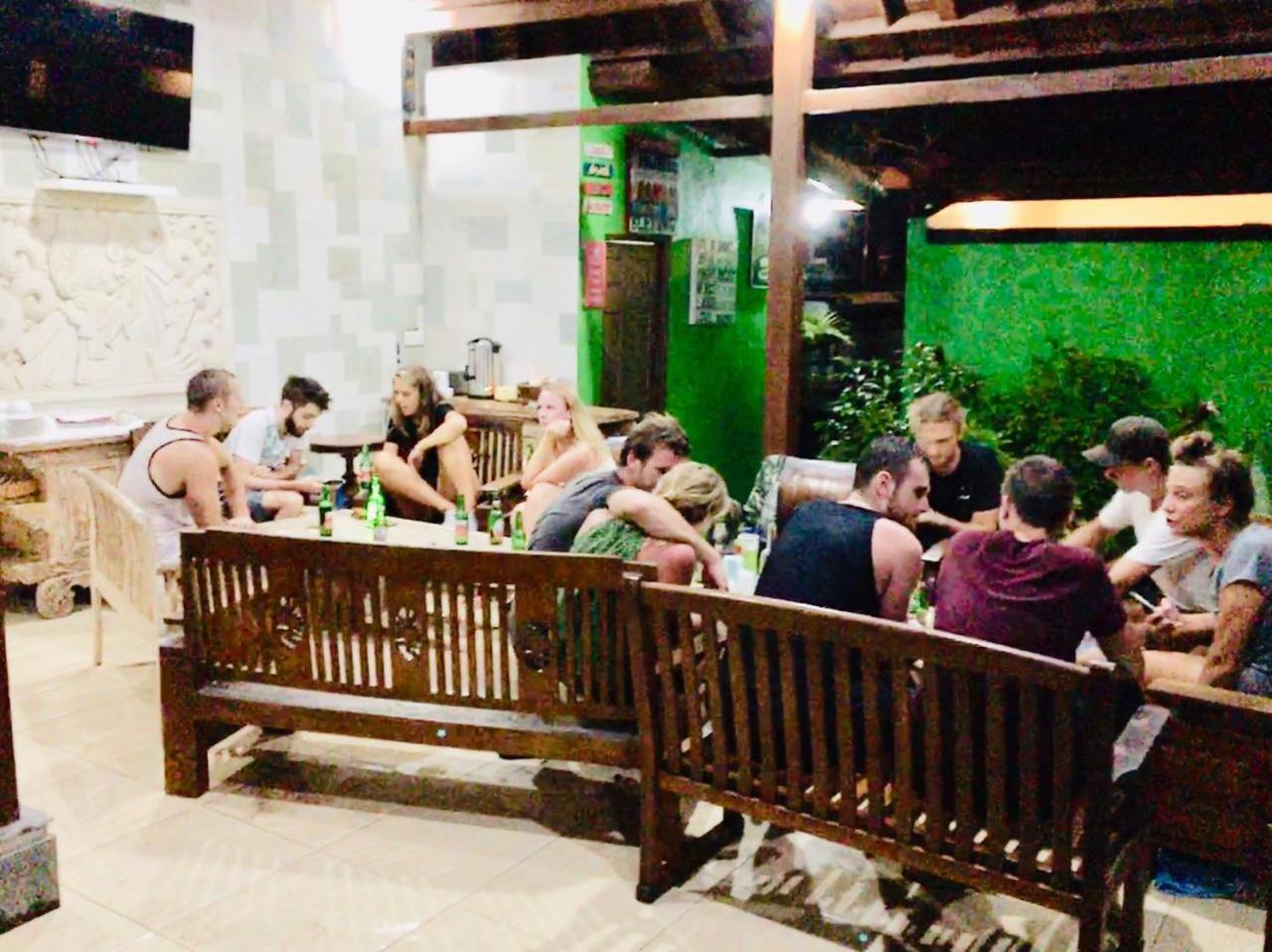 Lembongan Hostel Nusa Lembongan Buitenkant foto